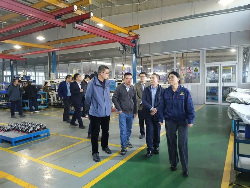 青島力克川液壓機(jī)械有限公司協(xié)辦國家標(biāo)準(zhǔn)審查會(huì)議在青島勝利召開！5.jpg